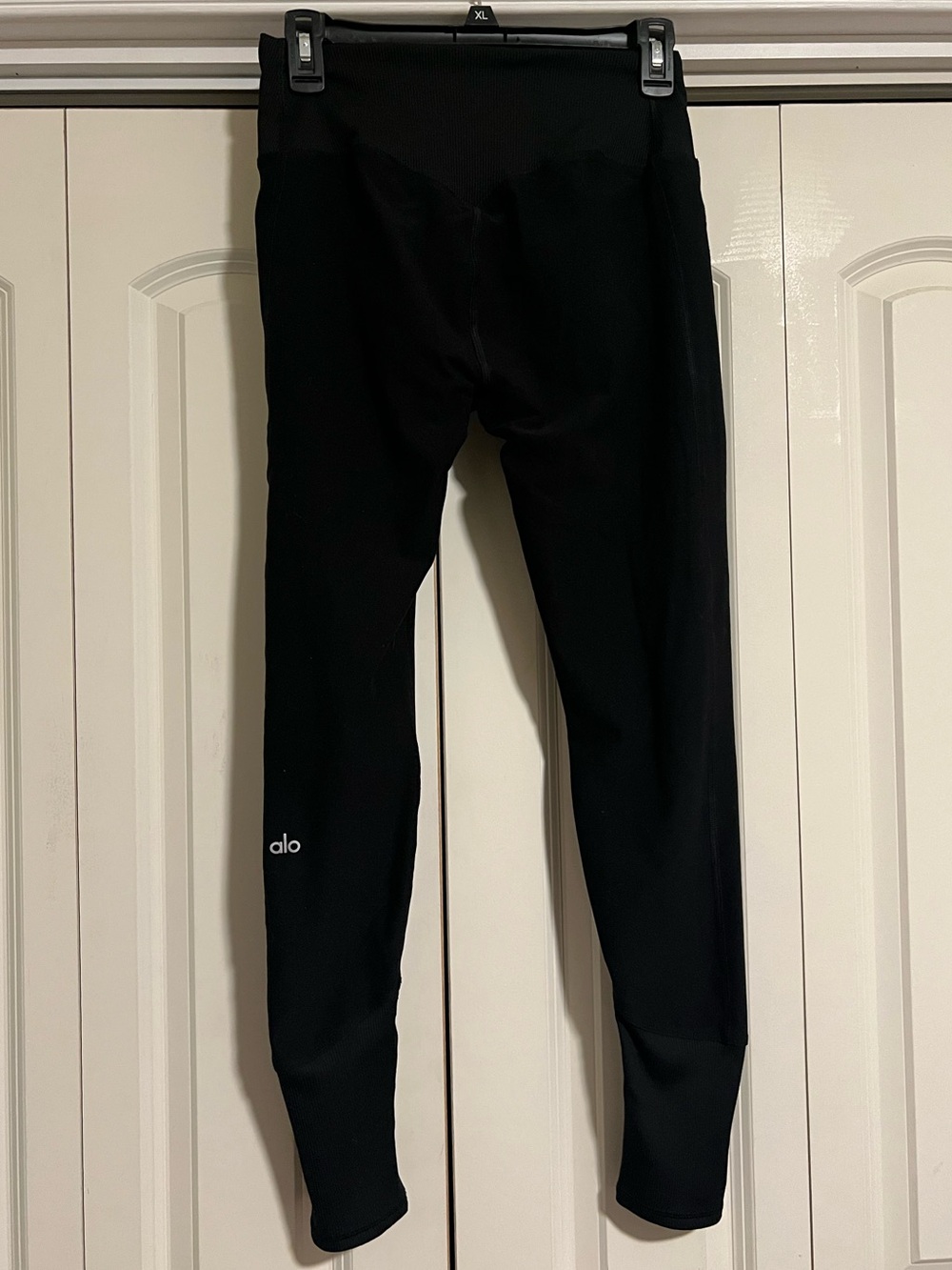 Alo jogger style leggings